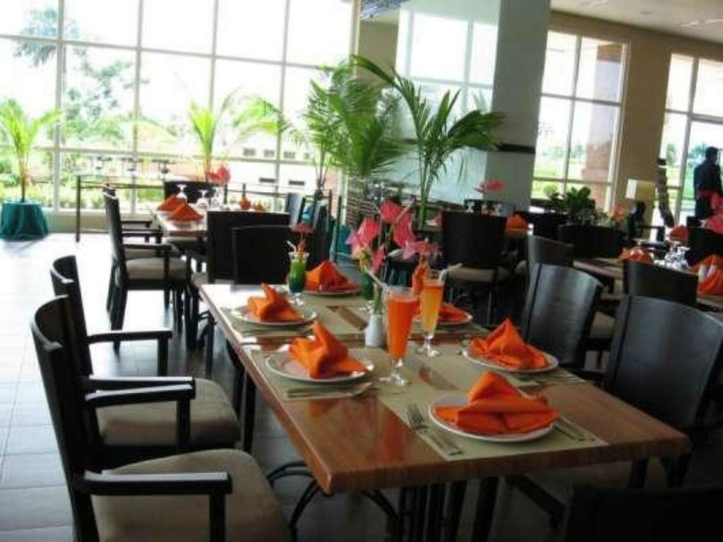 La Mirada Residence , Large 1 Bedroom Condo, Beaches , 3 Pools, Ocean Views, Fast Wifi, Netflix, Breakfast Included Lapu-Lapu City Oda fotoğraf